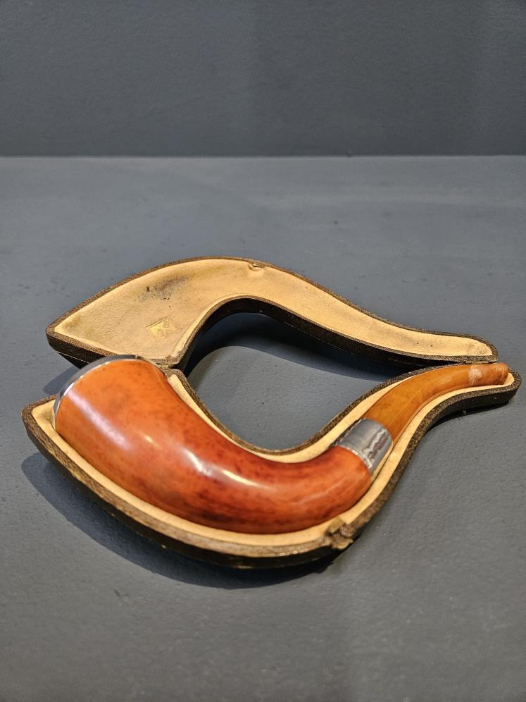 Edwardian Blumfeld's Briar Silver Mounted Pipe and Case - Image 1