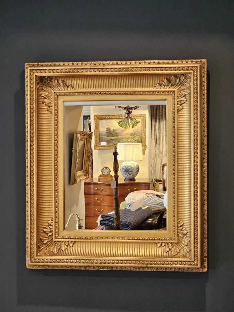 Victorian Gilt Mirror With Acanthus Leaf Decoration - Image 6
