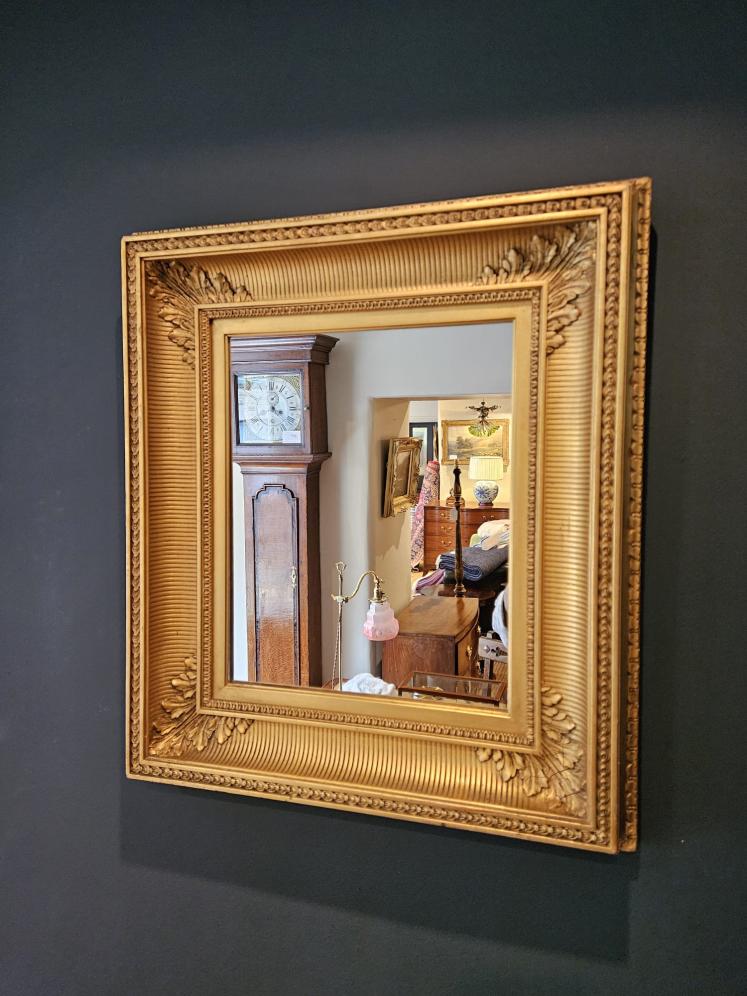 Victorian Gilt Mirror With Acanthus Leaf Decoration - Image 4