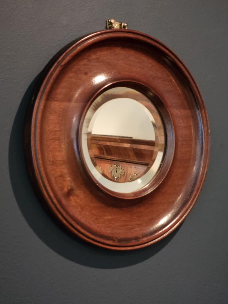 Small Victorian Circular Mahogany Framed Mirror  - Image 5