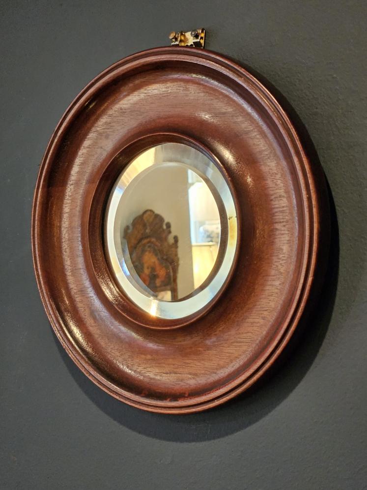 Small Victorian Circular Mahogany Framed Mirror  - Image 2