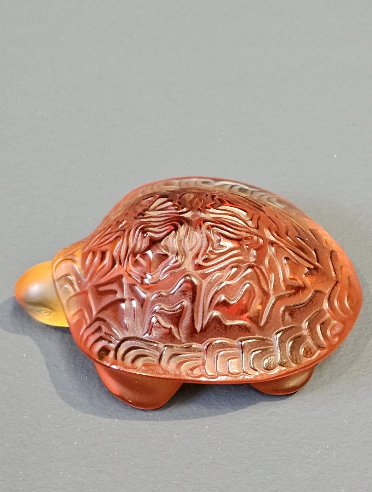 Small Lalique Amber Glass Turtle - Image 7