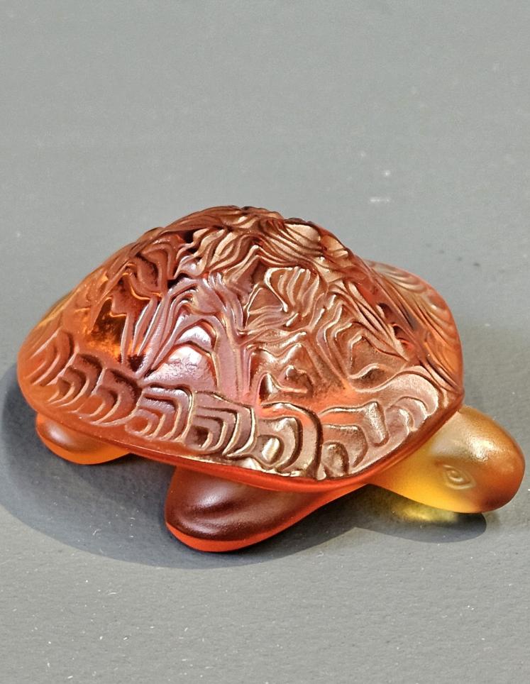 Small Lalique Amber Glass Turtle - Image 5
