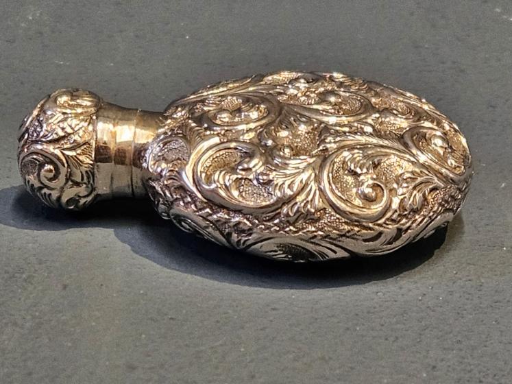 Victorian Silver Scent Flask - Image 6