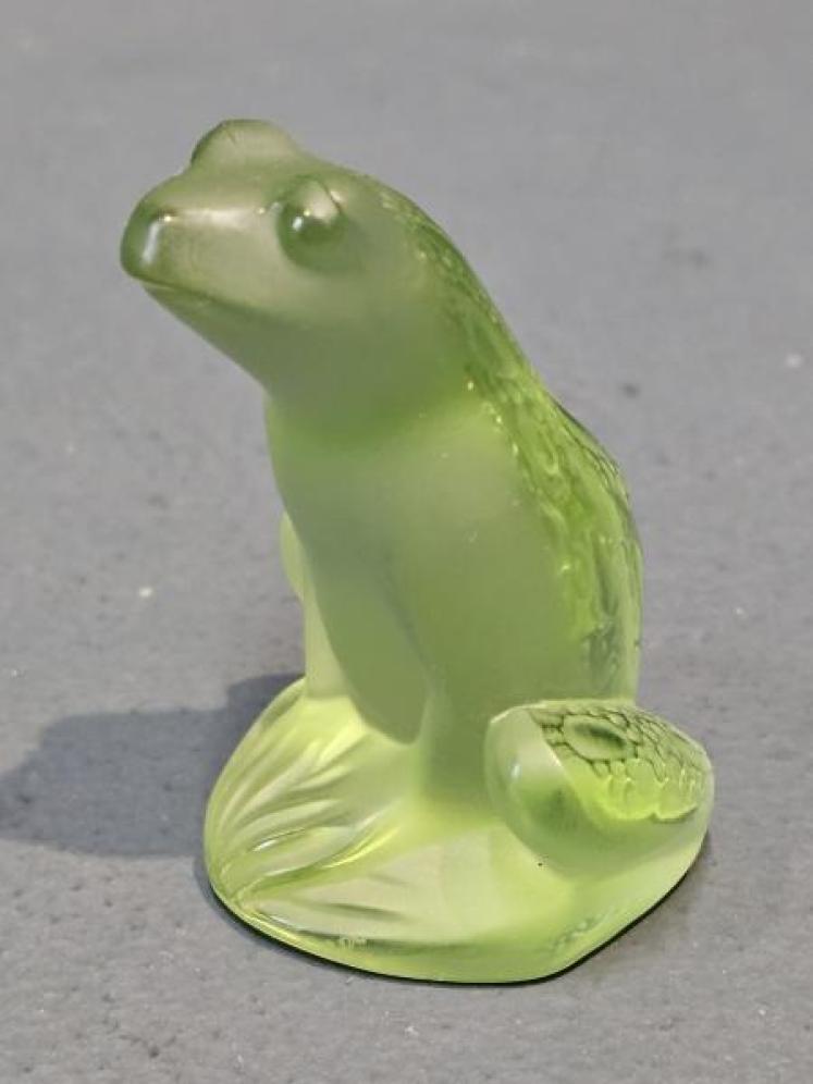 Pale Green Lalique Frog  - Image 1