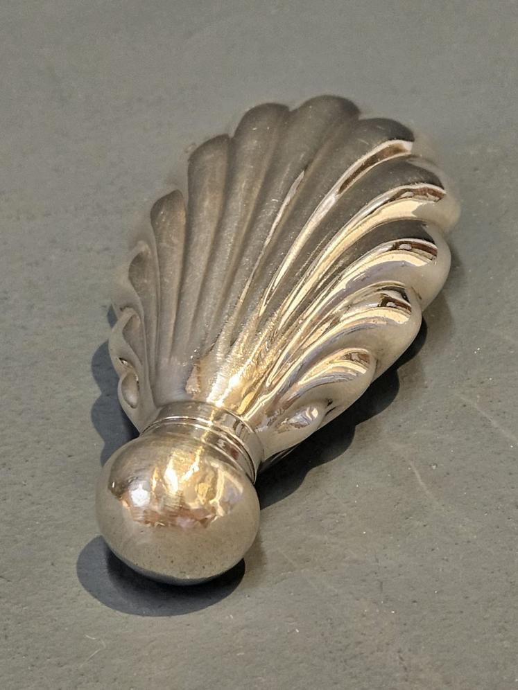 Victorian Silver Shell Scent Bottle  - Image 2