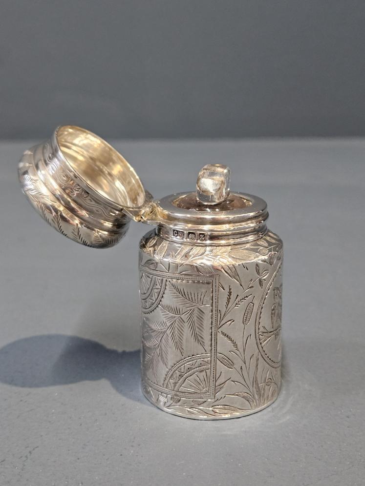 Superb Victorian Silver Owl Scent Bottle  - Image 5