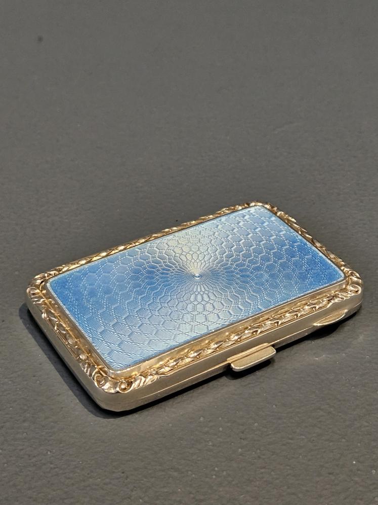 Silver and Blue Engine Turned Enamel Ladies Cheroot Case - Image 4