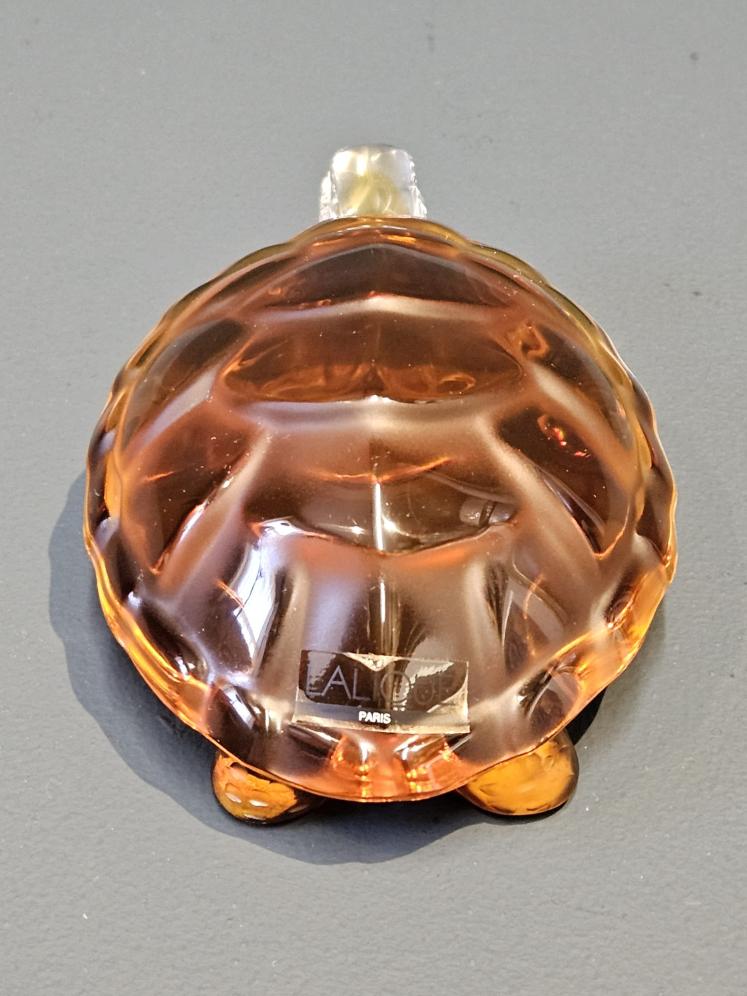 Large Lalique Opalescent Amber Turtle  - Image 2