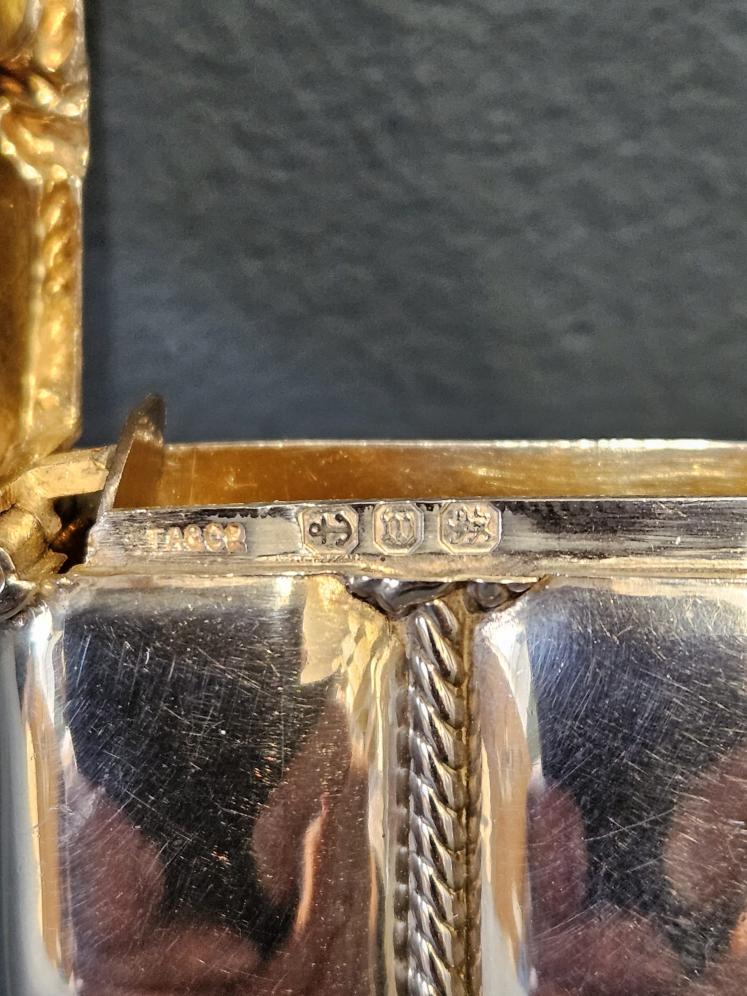 Unusual Victorian Silver Tied Parcel Vesta Case - Image 3