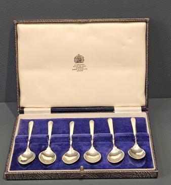 Set of Six Edwardian Silver Coffee Spoons - Image