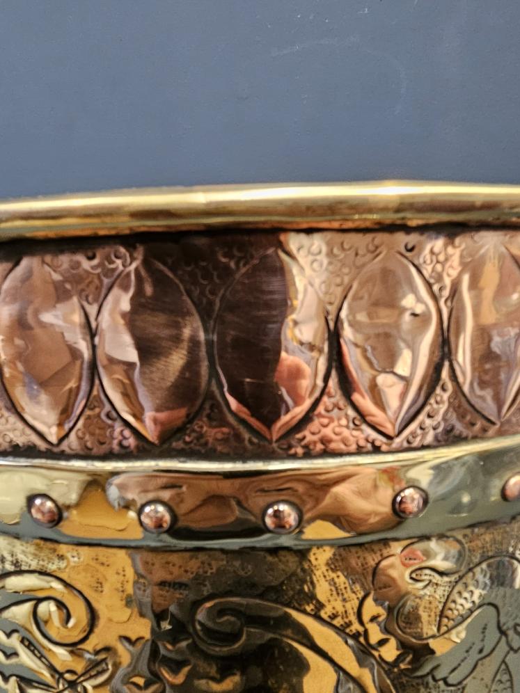 Superb Victorian Embossed Brass Log Bin with Copper Band - Image 5