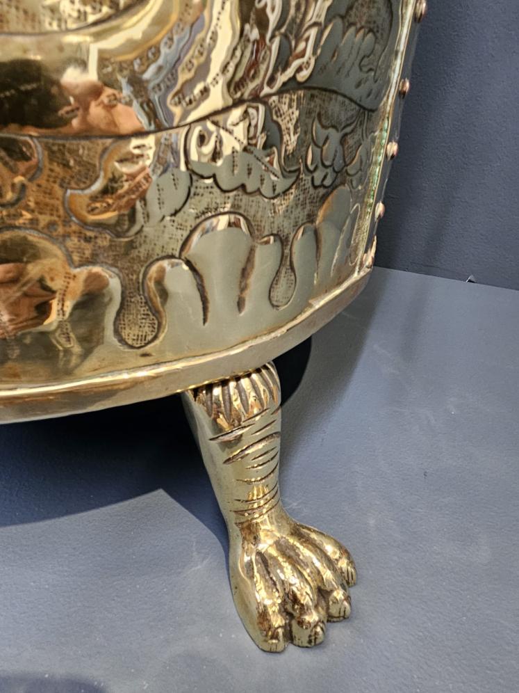 Superb Victorian Embossed Brass Log Bin with Copper Band - Image 4
