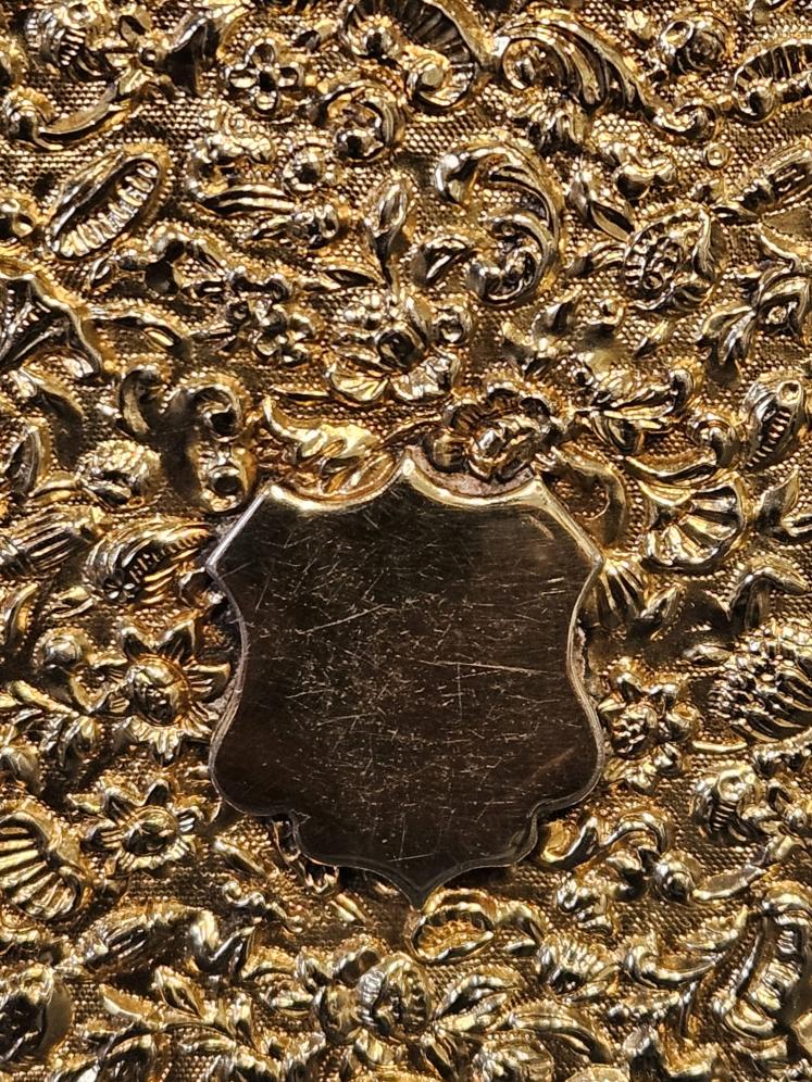Victorian Embossed Floral Silver Gilt Card Case by George Unite - Image 6