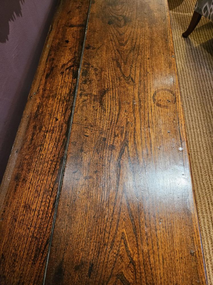 George II Elm Three Drawer Cabriole Leg Dresser - Image 3