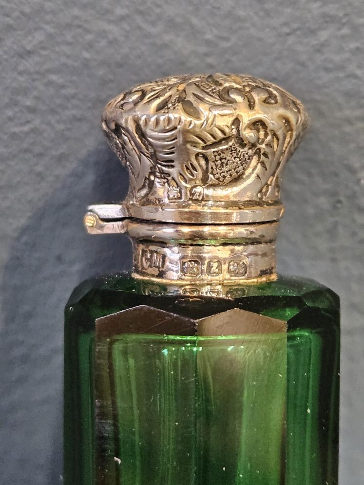 Victorian Emerald Glass Scent and Smelling Salts Bottle - Image 7