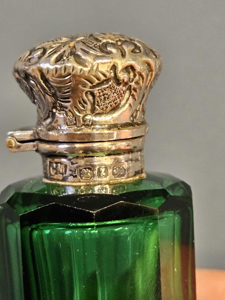 Victorian Emerald Glass Scent and Smelling Salts Bottle - Image 6