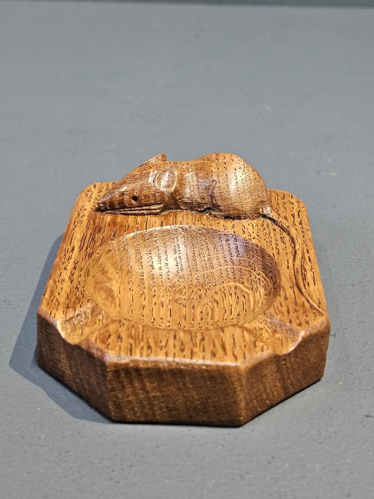 Thompson of Kilburn Mouseman Ash or Pin Tray - Image 2