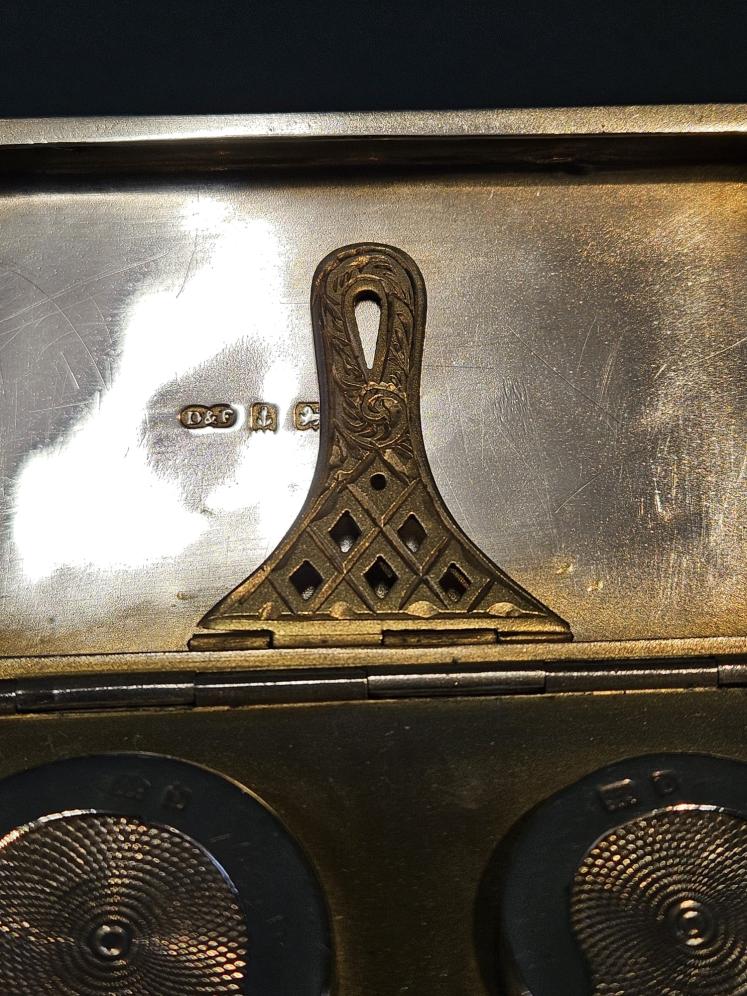 Silver Double Sovereign and Bank Note Case - Image 7