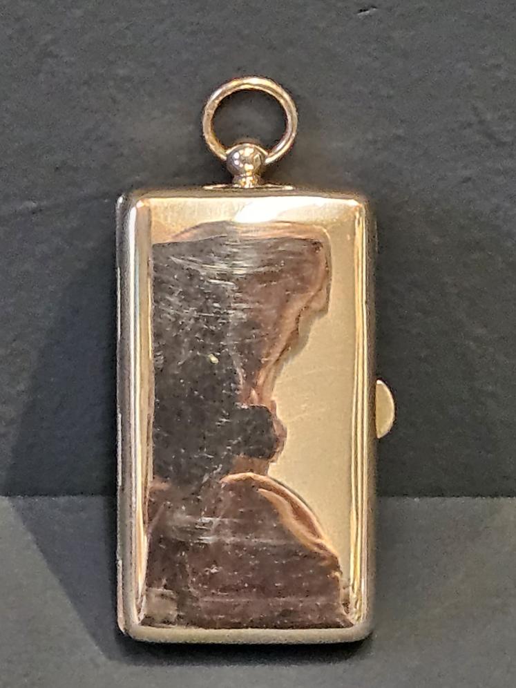 Silver Double Sovereign and Bank Note Case - Image 1