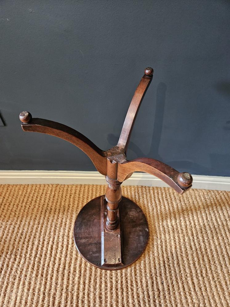 George III Mahogany Candle Or Wine Table  - Image 7