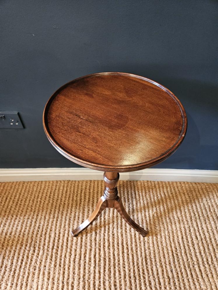 George III Mahogany Candle Or Wine Table  - Image 3