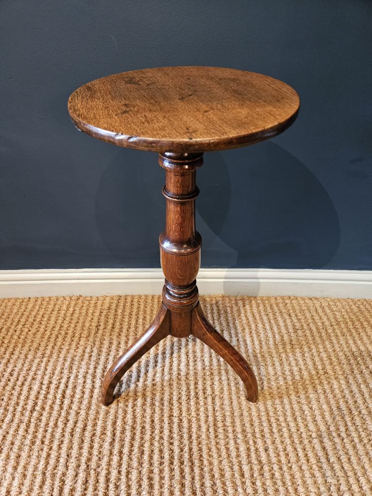 Regency Oak Candle Table  - Image 3