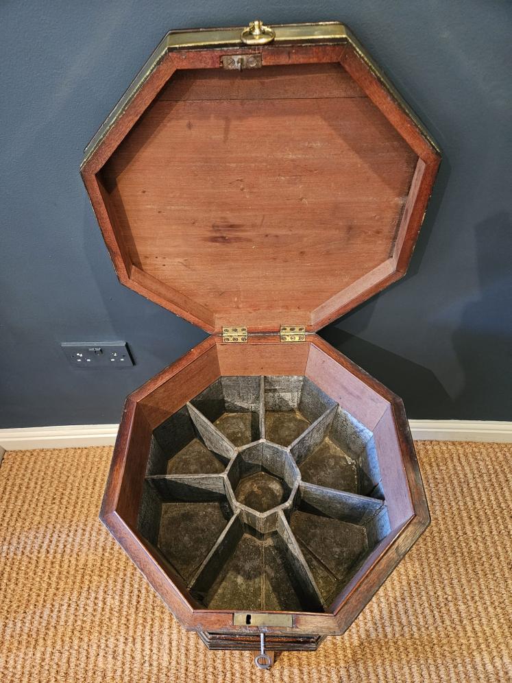 Superb George III Mahogany Brass Bound Wine Cooler with Original Interior - Image 8