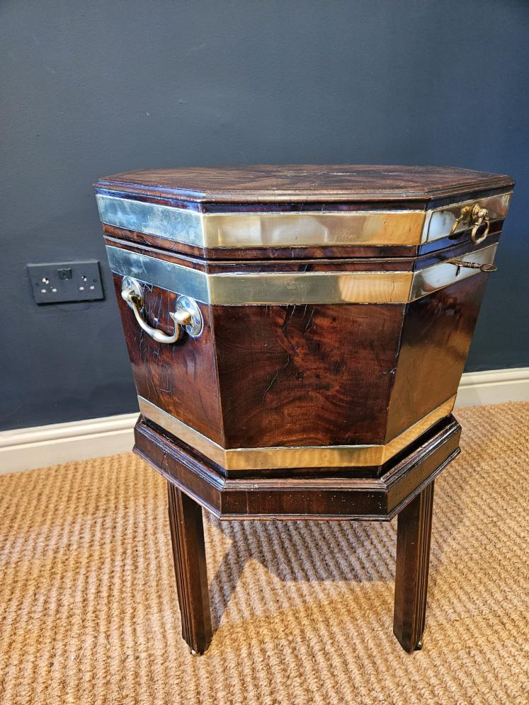 Superb George III Mahogany Brass Bound Wine Cooler with Original Interior - Image 6