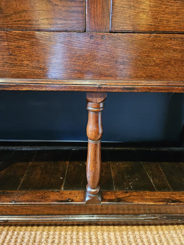George II Country House Oak Open Pot Board Dresser - Image 5