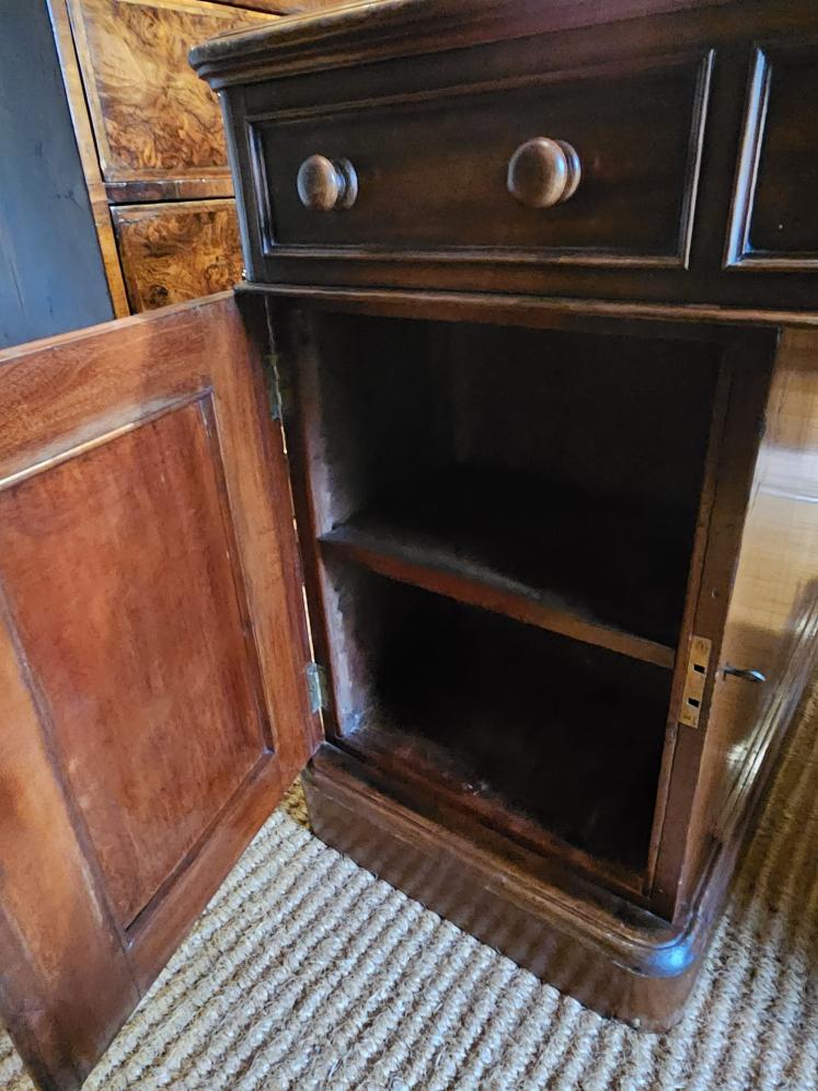Mid Victorian Mahogany Partners Desk - Image 11
