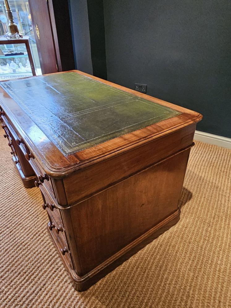 Mid Victorian Mahogany Partners Desk - Image 6