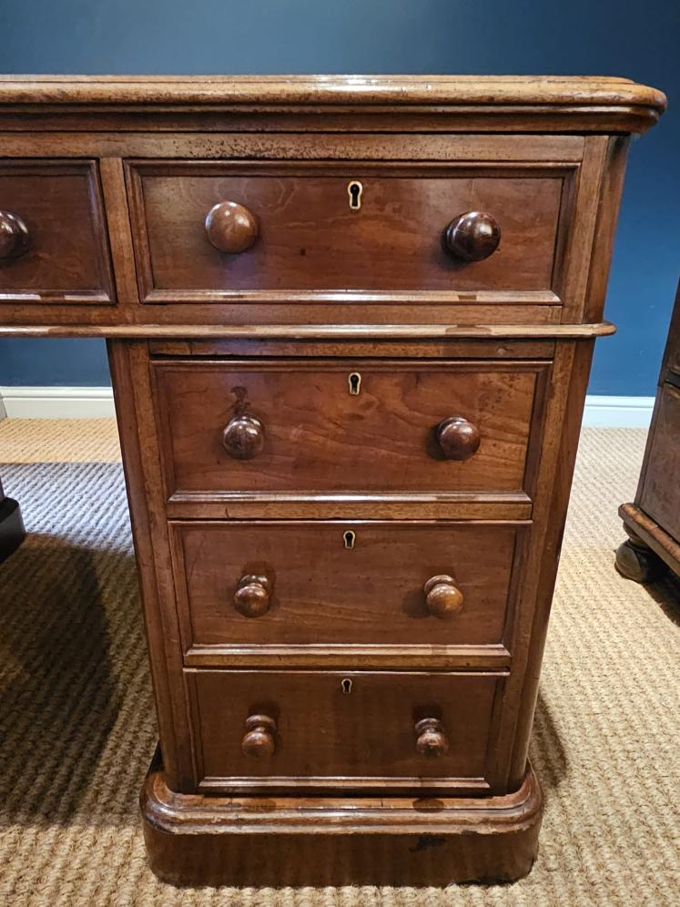 Mid Victorian Mahogany Partners Desk - Image 3
