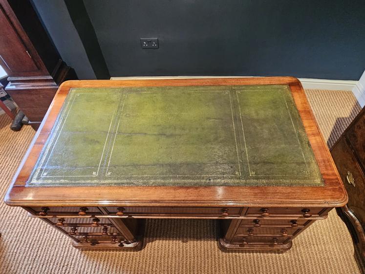 Mid Victorian Mahogany Partners Desk - Image 2