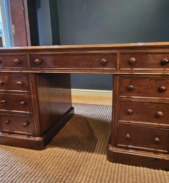 Mid Victorian Mahogany Partners Desk - Image