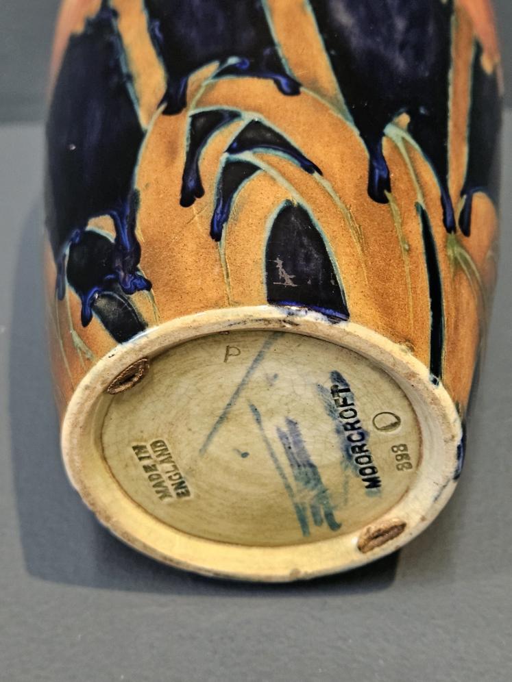Moorcroft Big Poppy Vase - Image 5