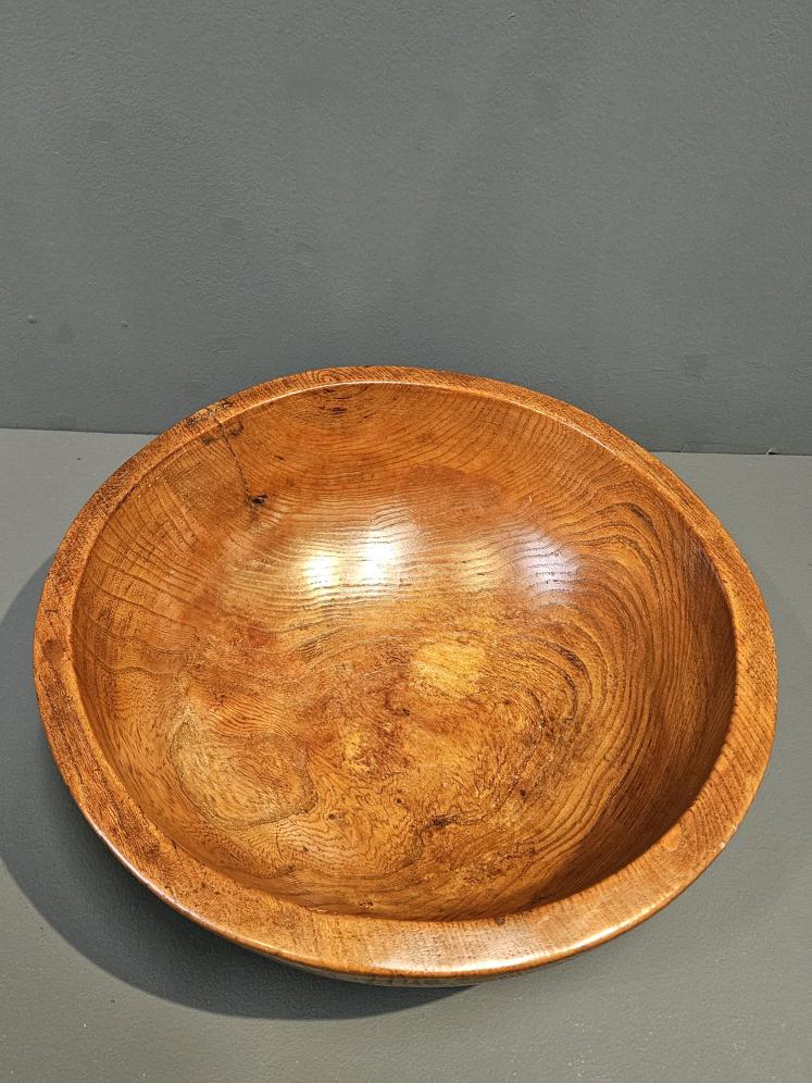 Superb Early Victorian Elm Diary Bowl - Image 7
