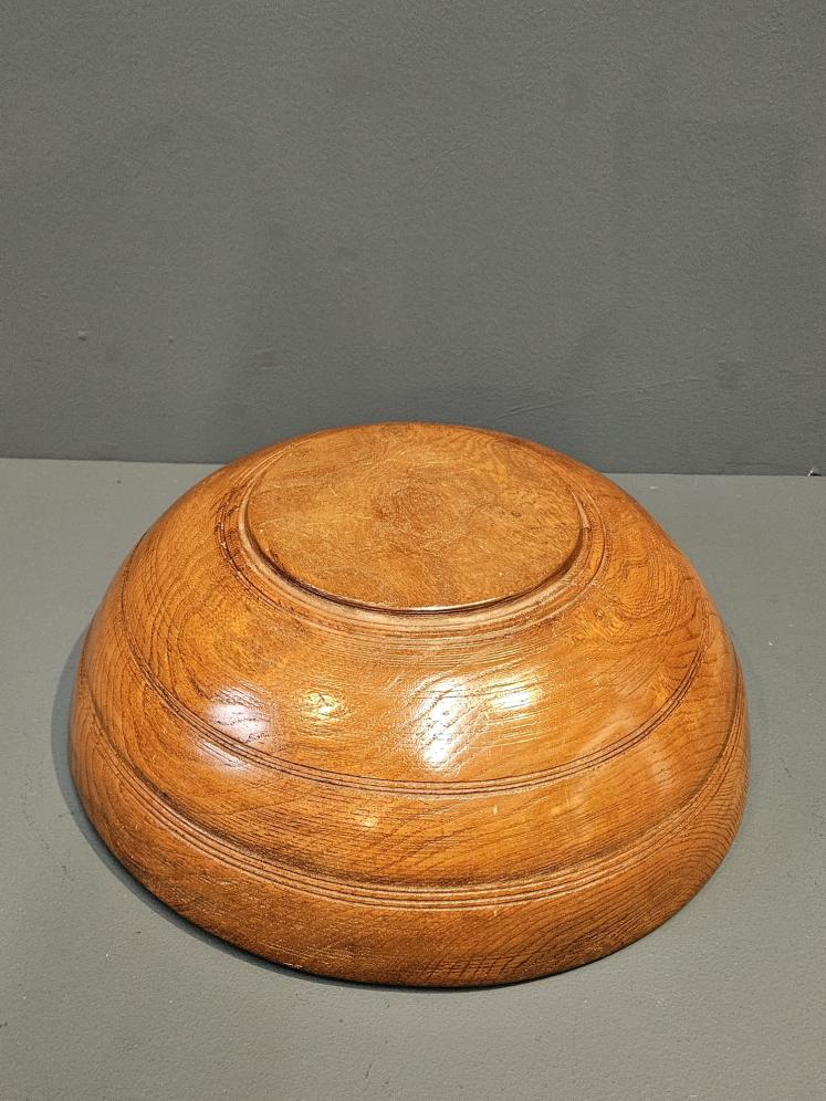 Superb Early Victorian Elm Diary Bowl - Image 6