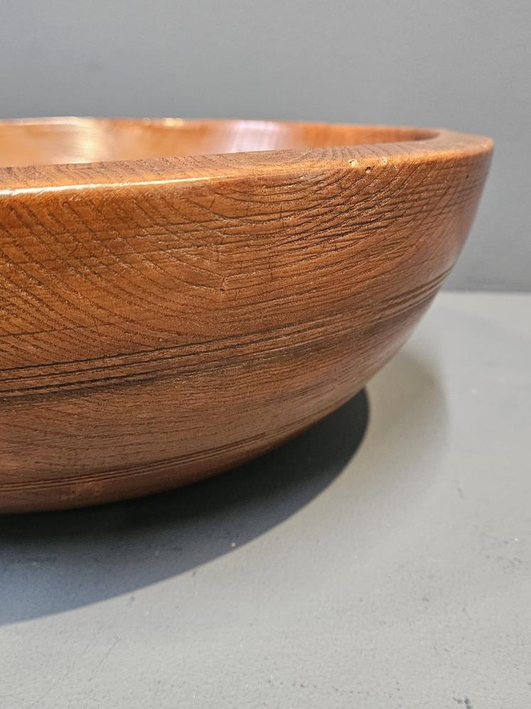 Superb Early Victorian Elm Diary Bowl - Image 4