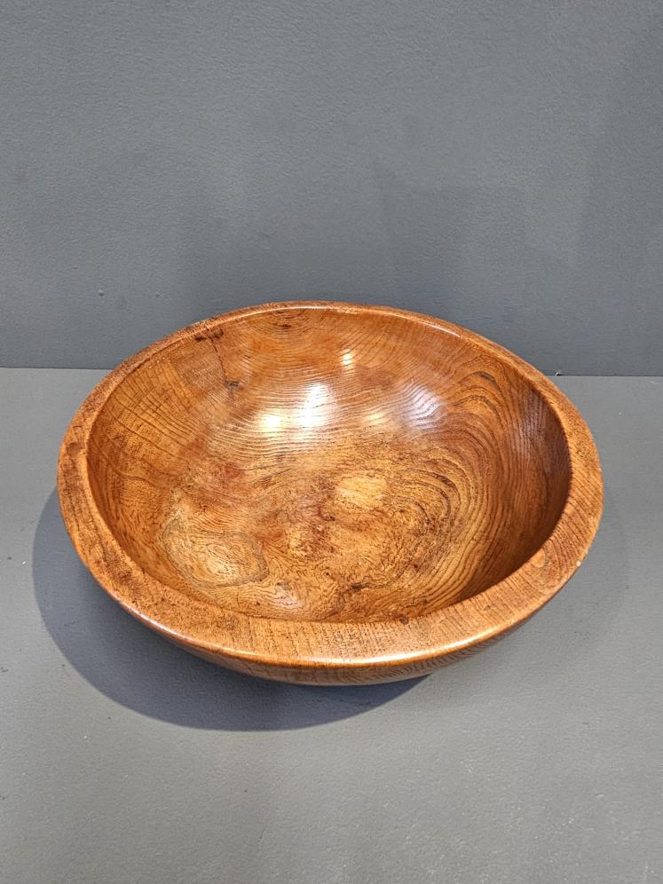 Superb Early Victorian Elm Diary Bowl - Image 3