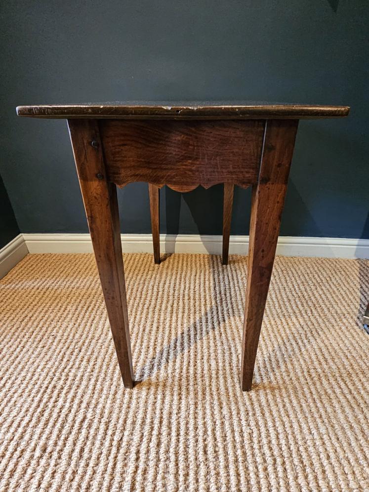 George III Elm Single Drawer Side Table - Image 7