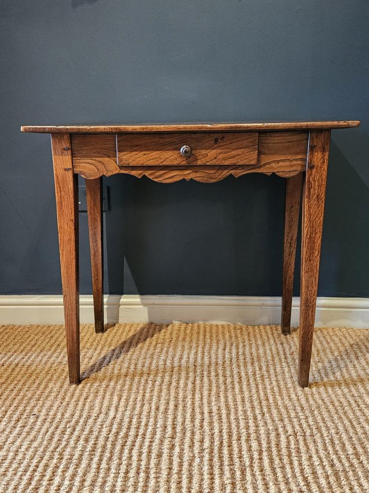 George III Elm Single Drawer Side Table - Image 4