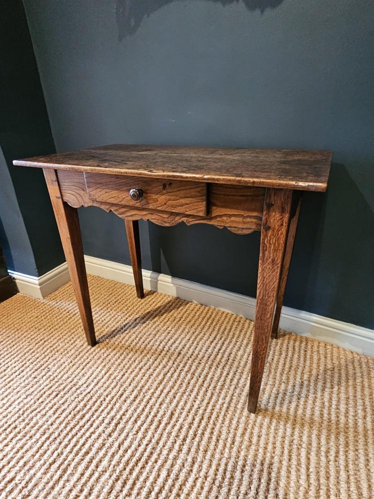 George III Elm Single Drawer Side Table - Image 1