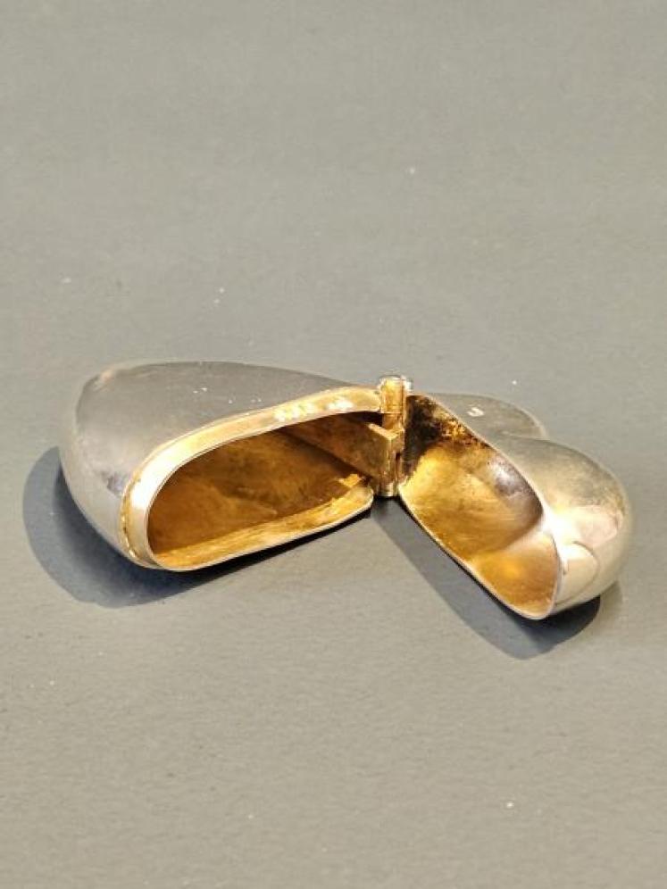 Victorian Chester Silver Heart Shaped Vesta Case  - Image 4