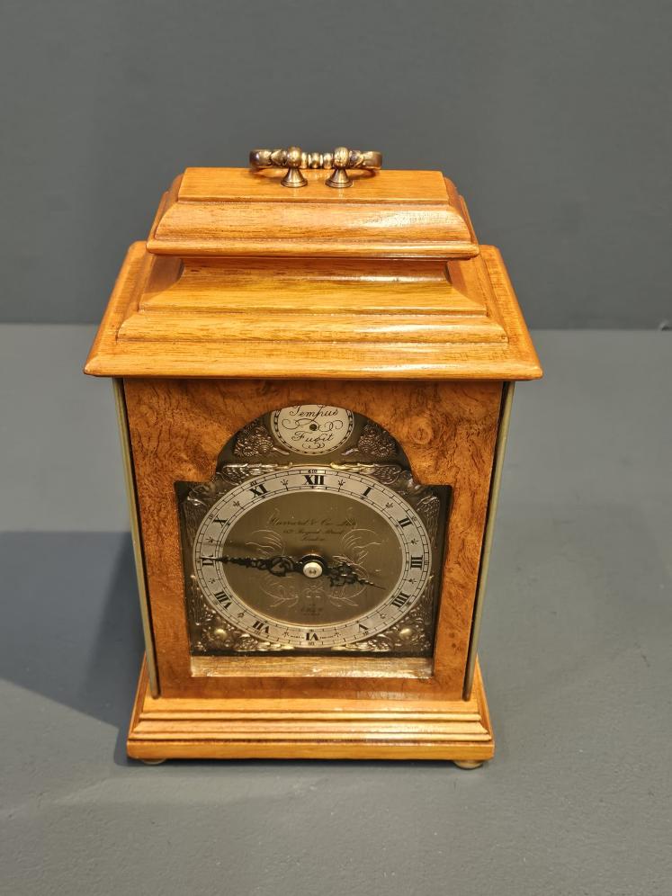 Small 1920' s Walnut Mantel Clock by Elliott - Image 5