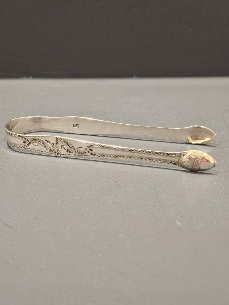 Georgian Silver Acorn Tipped Sugar Tongs By Hester Bateman - Image 7