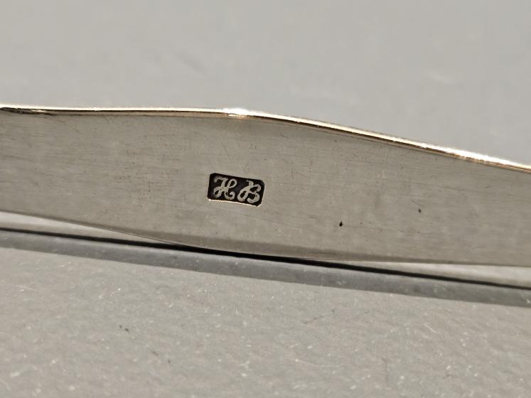 Georgian Silver Acorn Tipped Sugar Tongs By Hester Bateman - Image 3