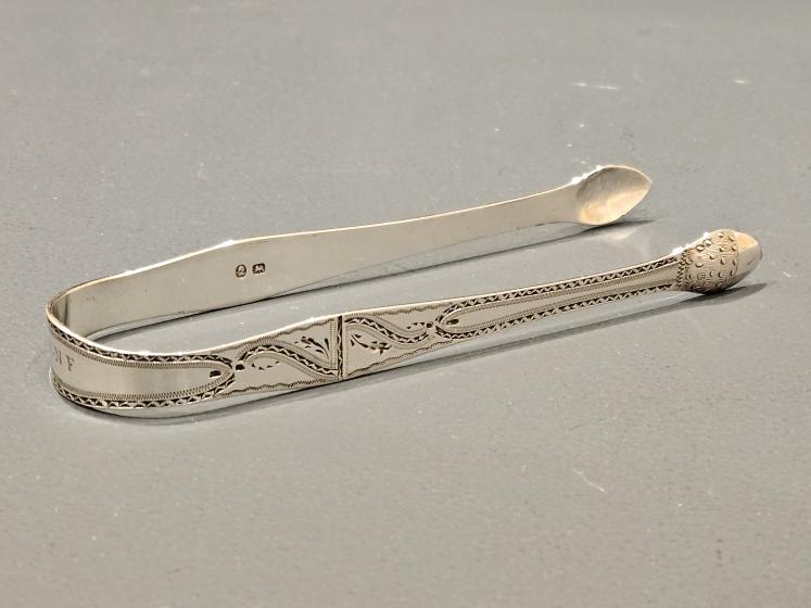 Georgian Silver Acorn Tipped Sugar Tongs By Hester Bateman - Image 1