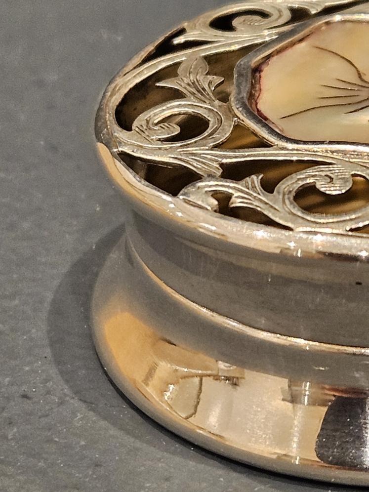 Edwardian Silver & Mother of Pearl Pot Pourri  - Image 4