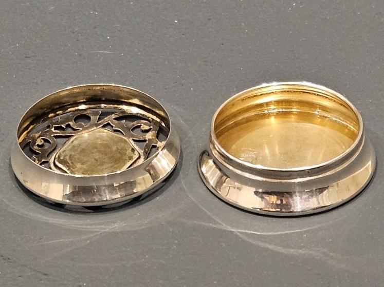 Edwardian Silver & Mother of Pearl Pot Pourri  - Image 3
